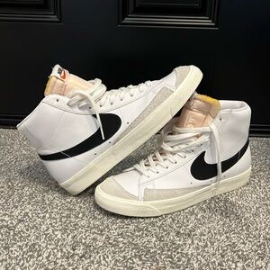 Nike Blazer Mid '77 Vintage Shoes